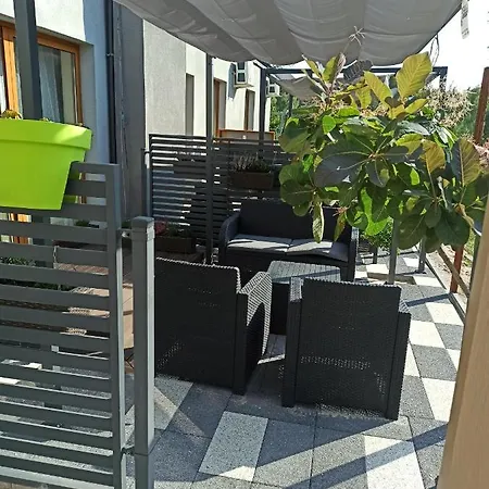 3-studio Apartment *