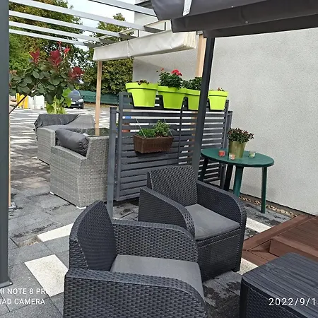 3-studio Apartment *