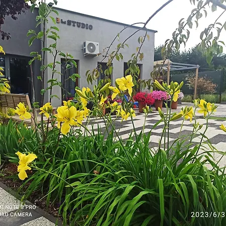 アパート 3-studio