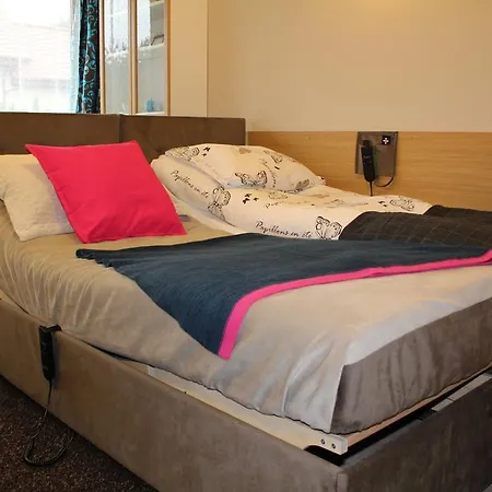 3-studio Apartment *